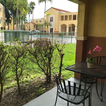 Shamrock Kendall Apartment Miami Luaran gambar