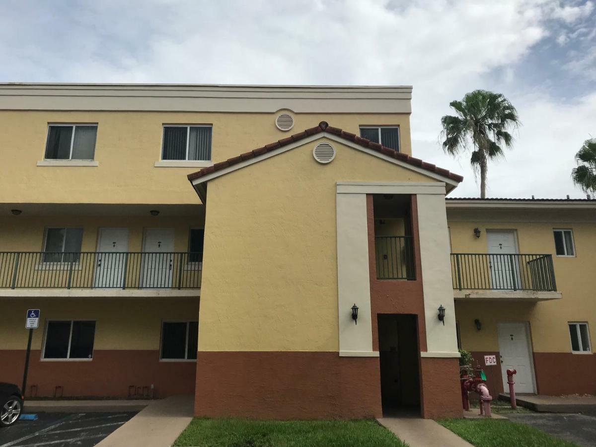Shamrock Kendall Apartment Miami Luaran gambar